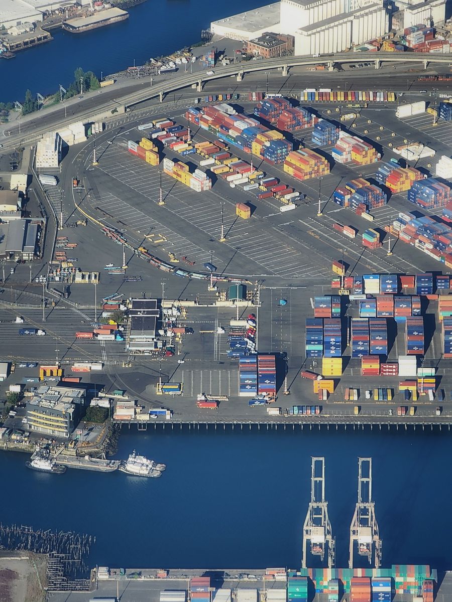 Terminal portuaire et conteneurs de marchandises